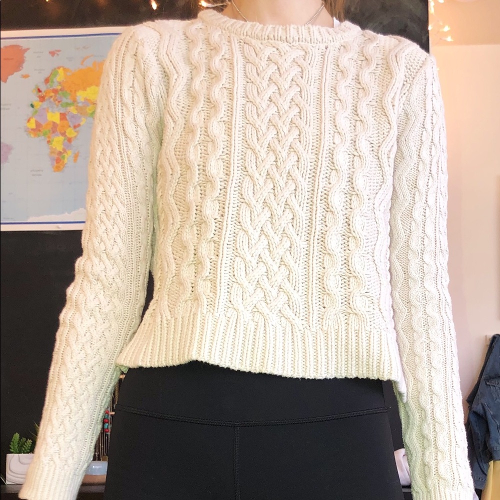 GREAT CONDITION knit sweater